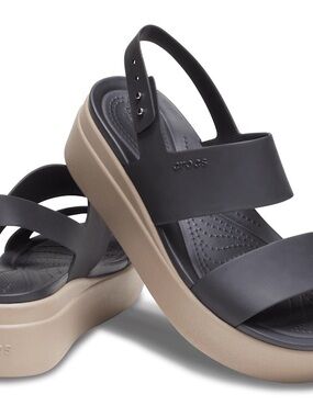 CROCS Women’s Brooklyn Low Wedge Sandal sz 11